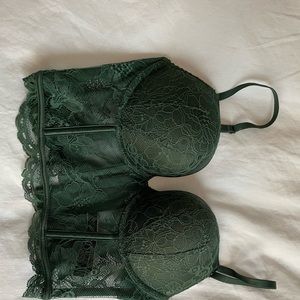Forrest Green VS Bustier